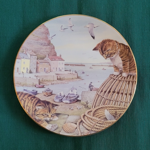 Complete Plate Collection of "All Creatures Great and Small" - Picture 11 of 13